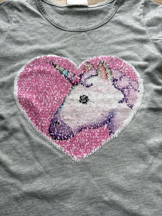 T-shirt z cekinami