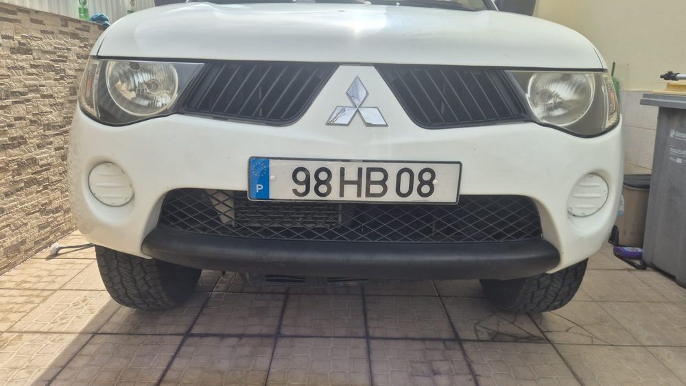 Mitsubishi L 200 2.5cc 5 Lugares