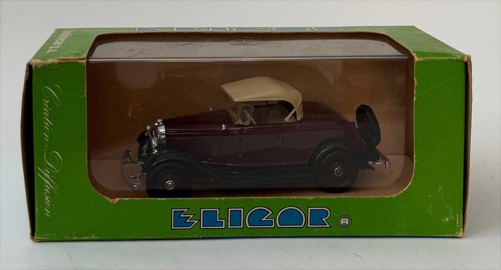Eligor_FORD V8 Roadster Capote 1932. Ref. 1201 Escala 1/43. Como novo.