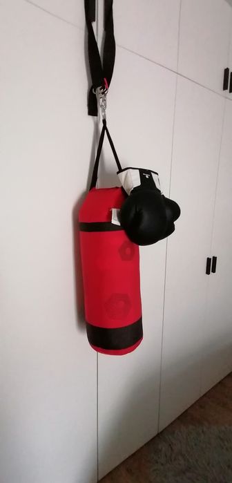 Conjunto de Boxe Infantil Domyos – Luvas + Saco

Vendo conjunto de box