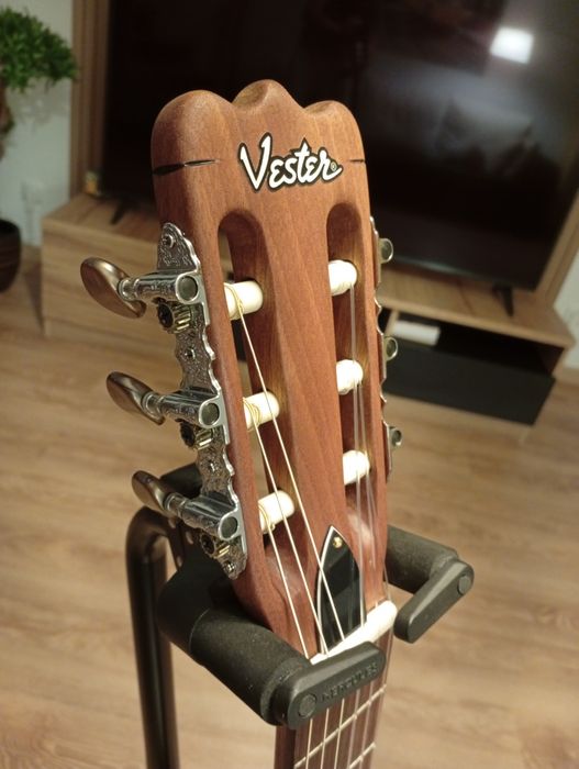 Guitarra Semi Acústica Nylon "Vester"