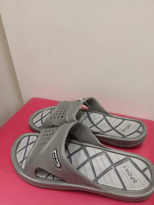 Klapki męskie- nowe