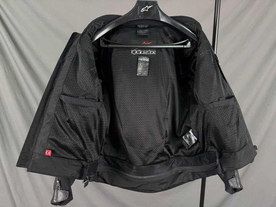 Мотокуртка Alpinestars, Dainese, Macna Gp plus r v3