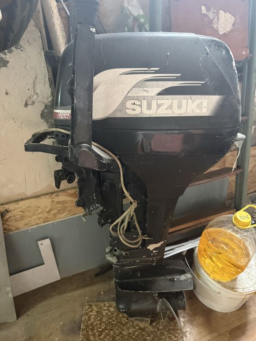 Продам лодку  Южанка з мотором suzuki 15 2t