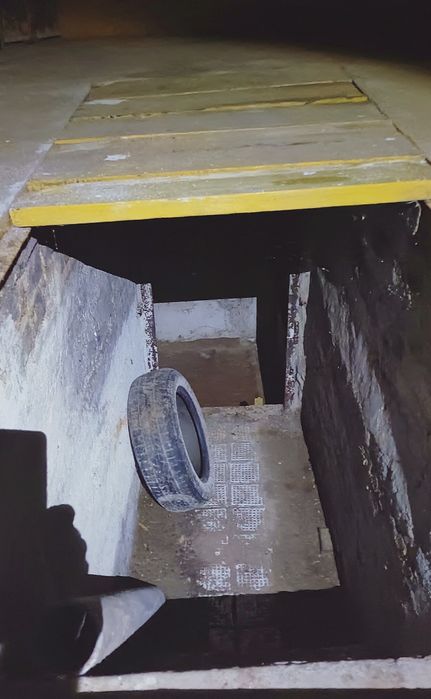 Продам гараж возле педучилища кооп. Січ