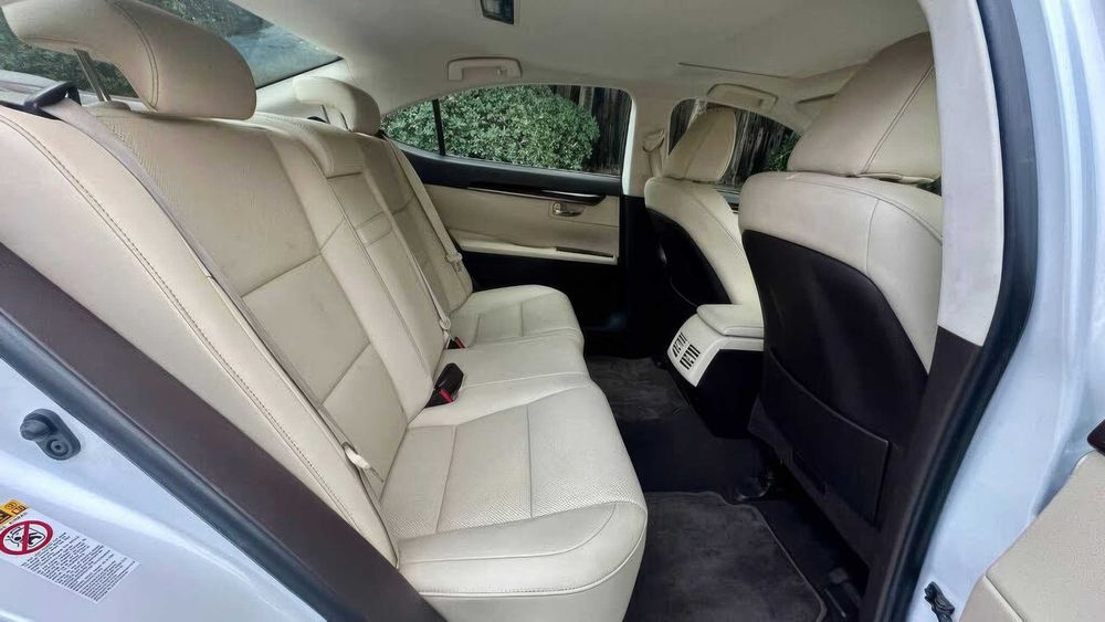 Lexus ES 350      2016