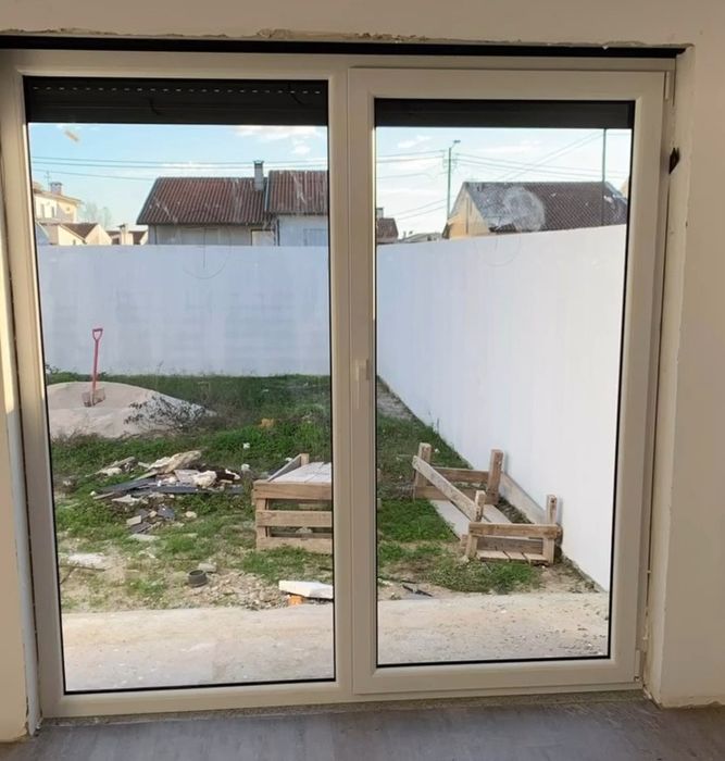 Caixilharia PvC ou alumínio por medida