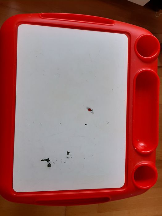 Secretária criança