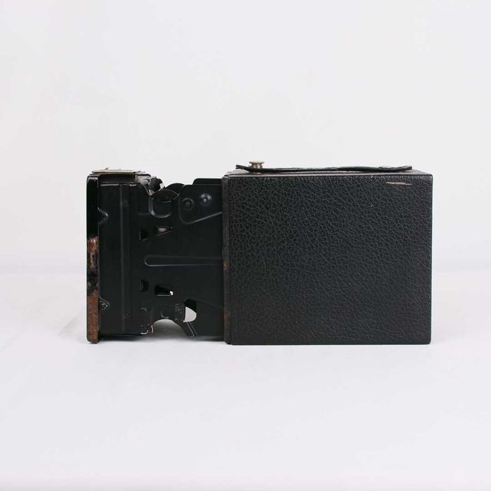 Máquina fotográfica Kodak Six-20 Brownie Junior