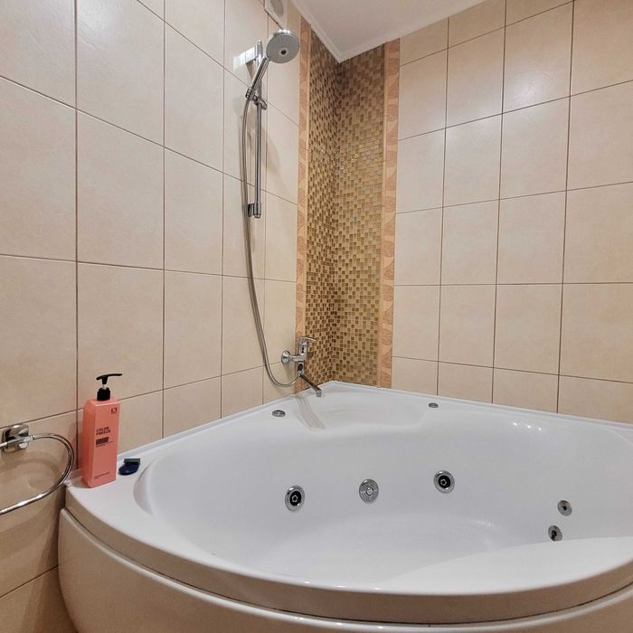ApartPoltava Апартаменти ПОДОБОВО\ПОГОДИННО Premium Relax з ДЖАКУЗІ