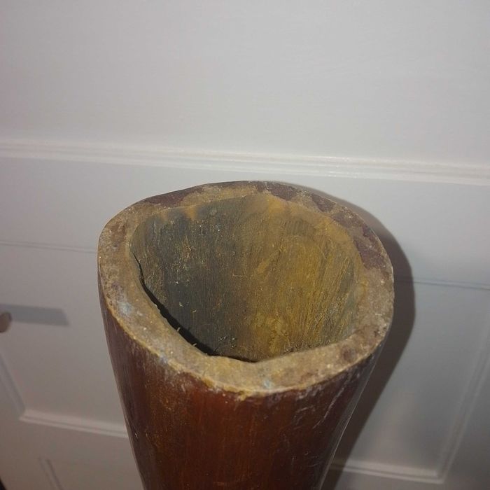 Didgeridoo, 130cm, de madeira, de origem desconhecida, adquirido 2008