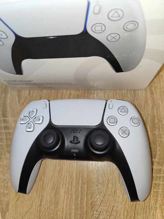 Продам геймпад для PS5