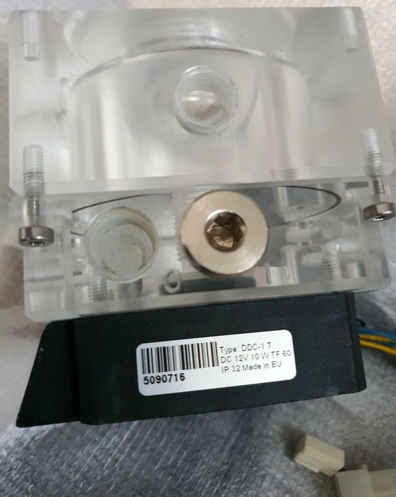 Pompa wodna Laing DDC-1T 12V + Rezerwuar Alphacool DDC-1T pompka ddc 1 t chłodzenie wodne water cooling