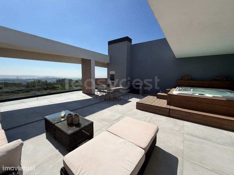 Exclusivo T4 de Luxo no Condomínio Sky City - Terraço de 185m² com ...
