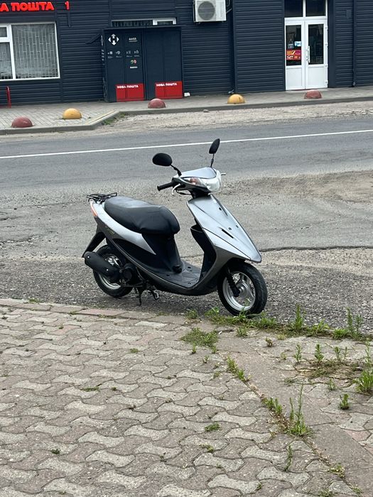 Suzuki address v50