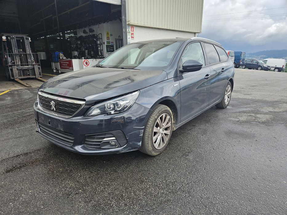 Peugeot 308 II SW 1.2 THP de 2019 para peças