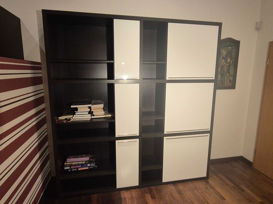 Komplet nowoczesnych mebli z Black Red White biały lakier + wenge