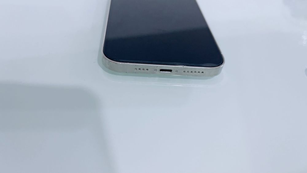 iPhone 12 Pro Max 256GB - branco - Impecável + acessório.