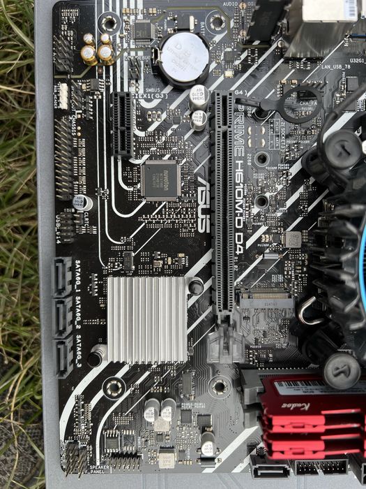 Комплект процессор i3 12100f материнка Asus H610M D D4 озу 16 gb 3466