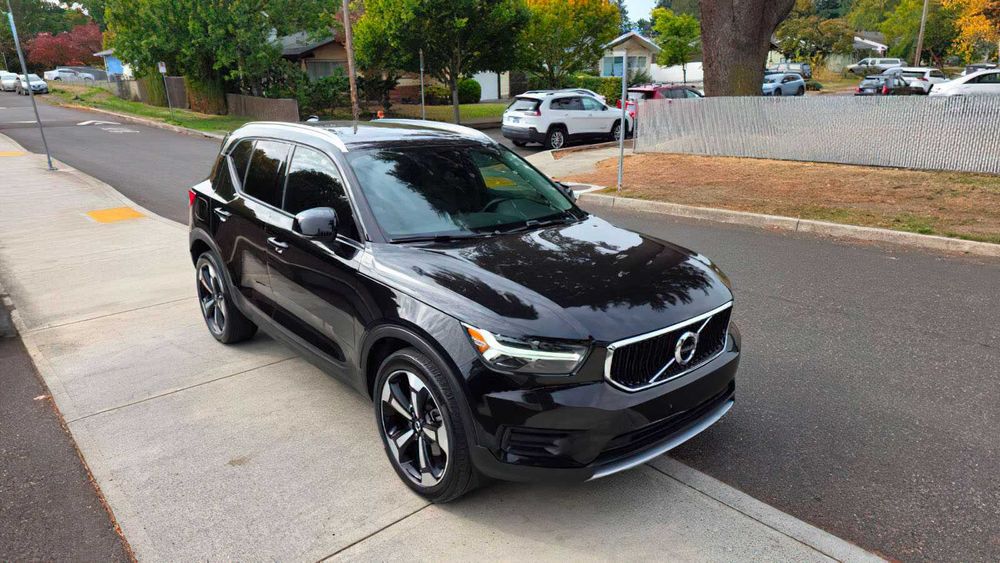 Volvo XC40 T5 Momentum      2020