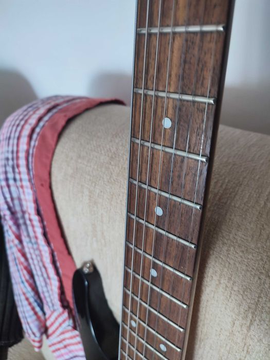 Gitara elektryczna Ibanez S7320 - siedem strun