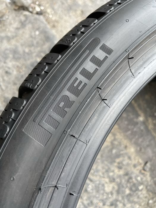 265/35 R19 Pirelli PZero Winter (Германія) 2шт./ 2024 рік./ як нові