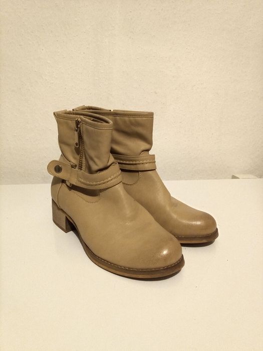 Buty jesienne na obcasie