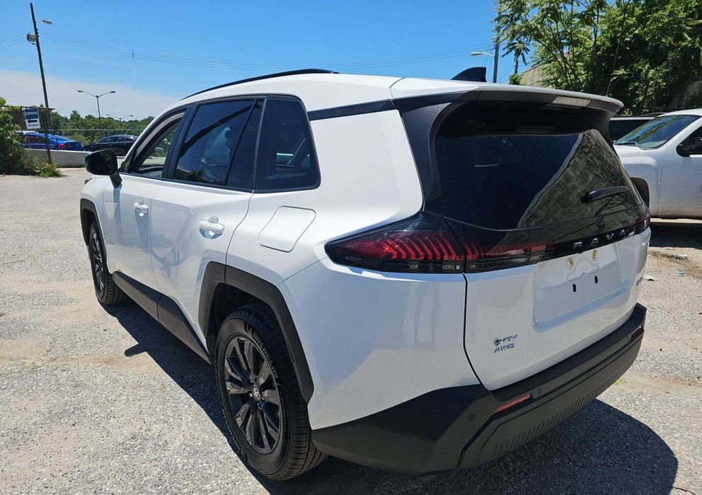 Toyota RAV4 Hybrid XLE Premium AWD 2026 з ПДВ
