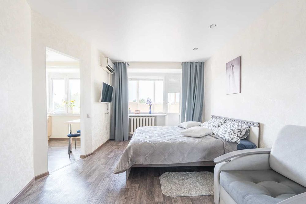 СВОБОДНА 1-к Квартира Посуточно ул.Запорожская 15 Малый Рынок CityMаll