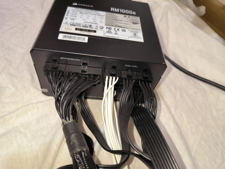 Corsair RM1000e ATX 1000W 23 рік 3.1 ATX 80 PLUS Gold Fully Modular  rtx gtx mx rx gaming OC. GT