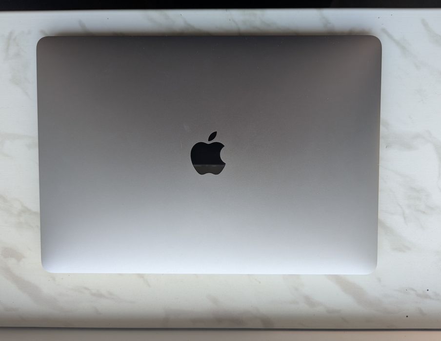 MacBook Air M1 2020 – 8 GB RAM / 256 GB SSD – Sprawny