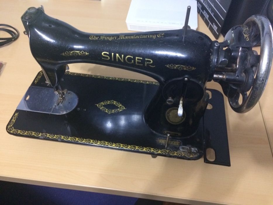 Máquina costura SINGER (The Singer Manufactering)