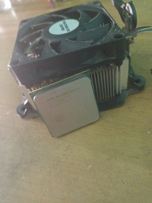 AMD A6-3600 FM1 4-Core 2.1-2.4GHz + кулер