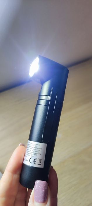Nowa magnetyczna latarka robocza Philips 90°