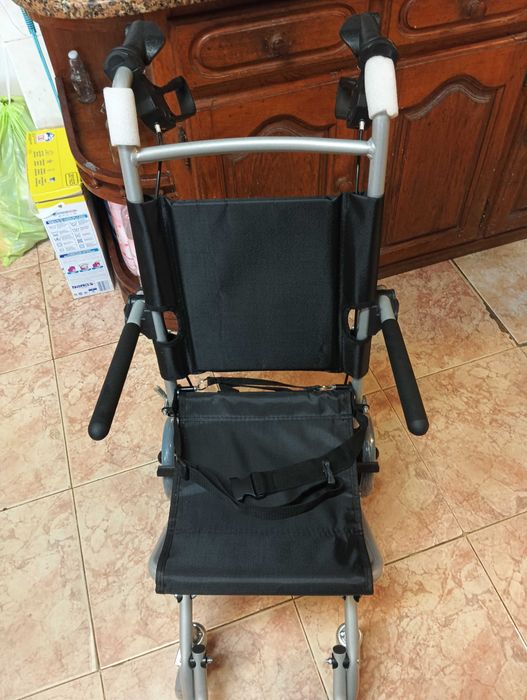 cadeira de rodas para idosos de resgate nova