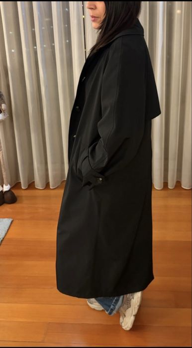 Gabardine preta Zara