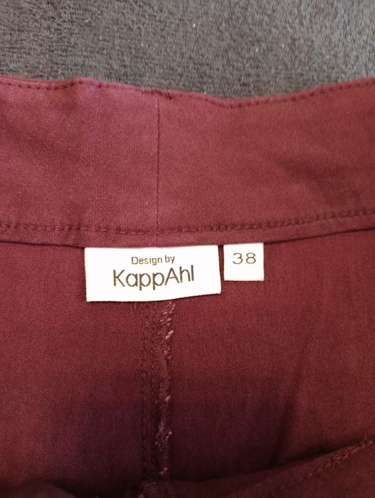 Spodnie burgundowe KappAhl 38