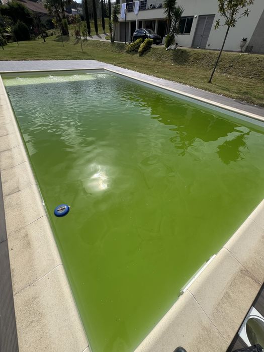 Manutencao e limpeza de piscinas