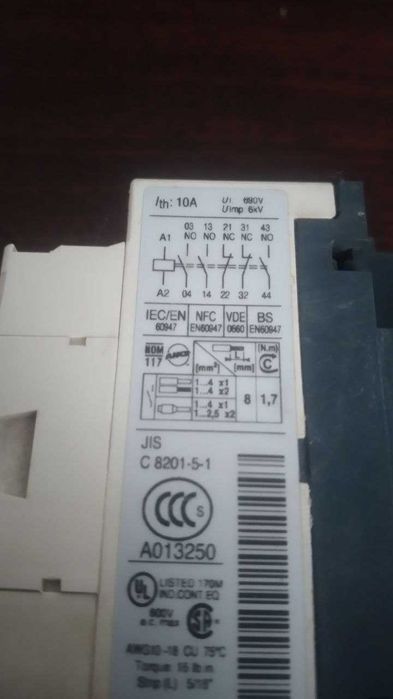 промежуточное реле telemecanique CAD32