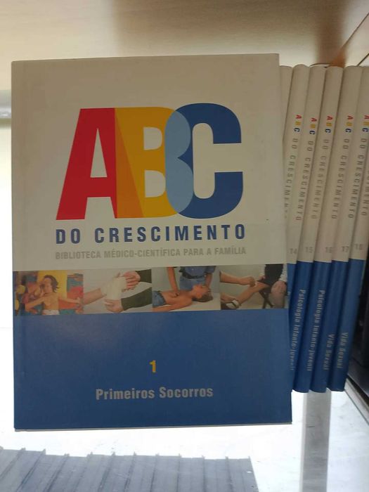 Coleção de lIVROS e CDS