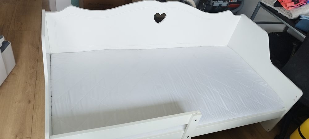 Łóżko dziecięce białe