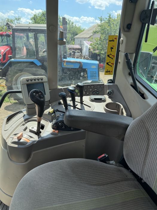Продам John Deere 6930 Premium