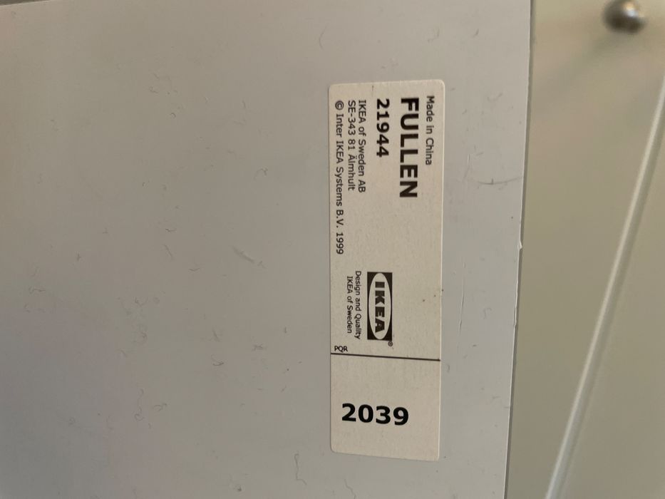 GRÁTIS Espelho IKEA retangular, sem moldura