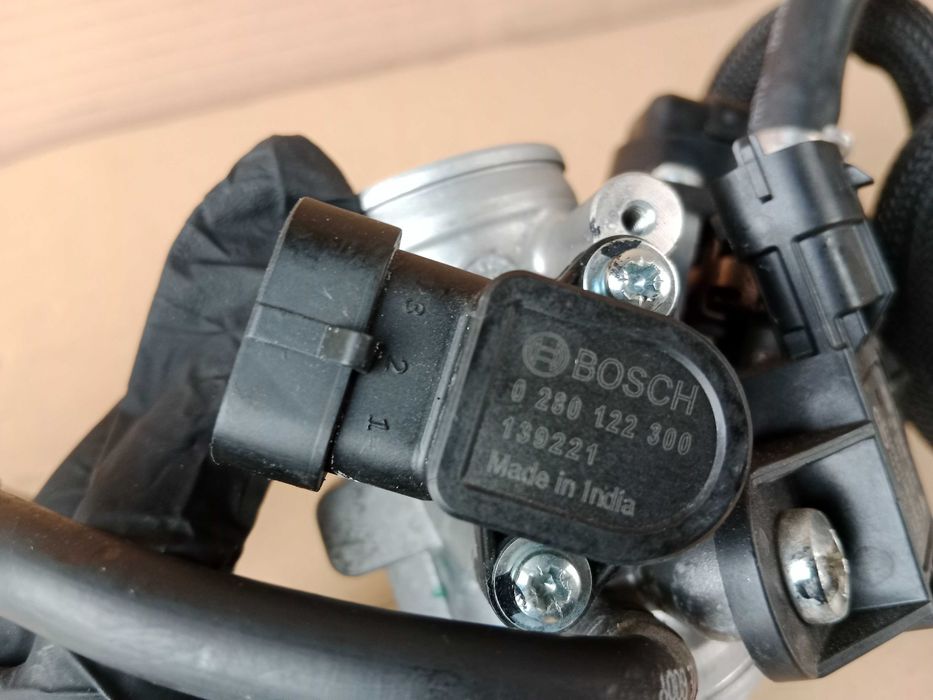 HUSQVARNA SVARTPILEN 125 Przepustnica Czujnik TPS Przewody 2023