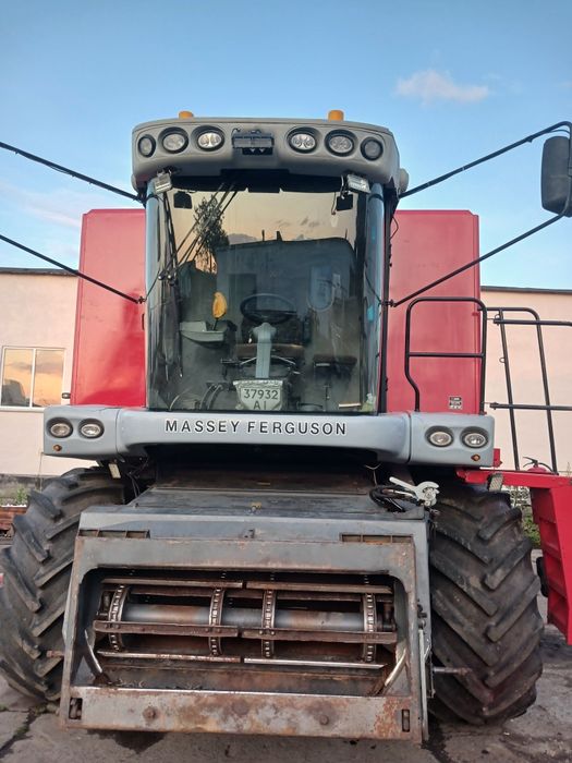 Комбайн Массей Фергюсон