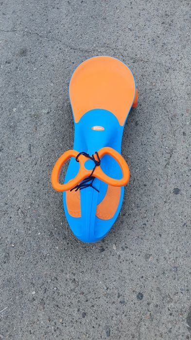 Машинка- самокат.