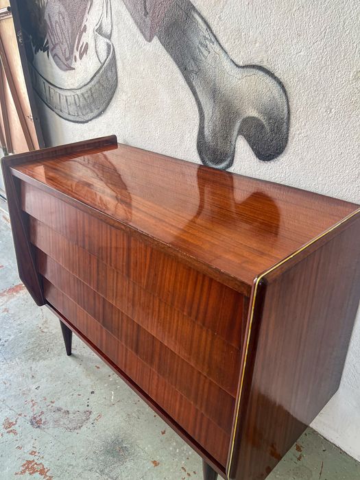 Cómoda vintage midcentury