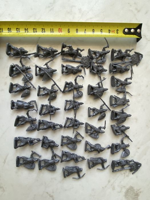 Солдатики рыцари масштаб 1:72