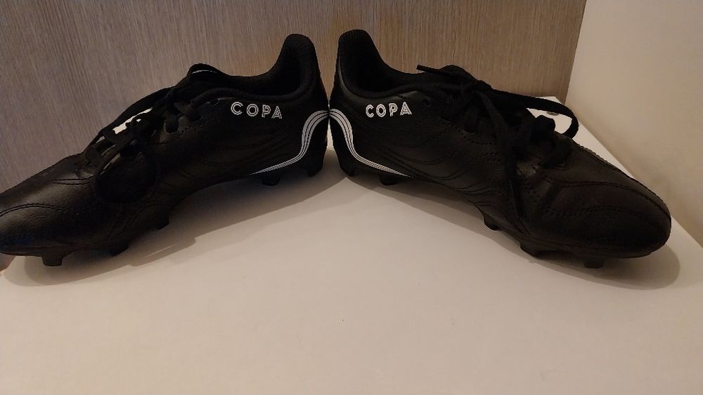 Buty piłkarskie_korki Adidas GY5012