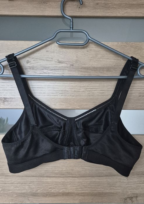 Biustonosz sportowy Shock Absorber rozmiar 95B